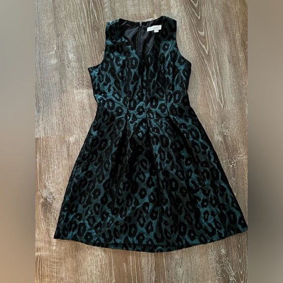 LOFT Dresses & Skirts - NWOT LOFT  Green Leopard Print Dress_0P
